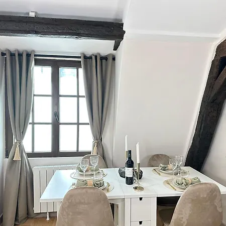 Le Marais' Finest Luxurious Apartment Paris Exterior photo