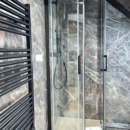 Le Marais' Finest Luxurious Apartment Paris Exterior photo